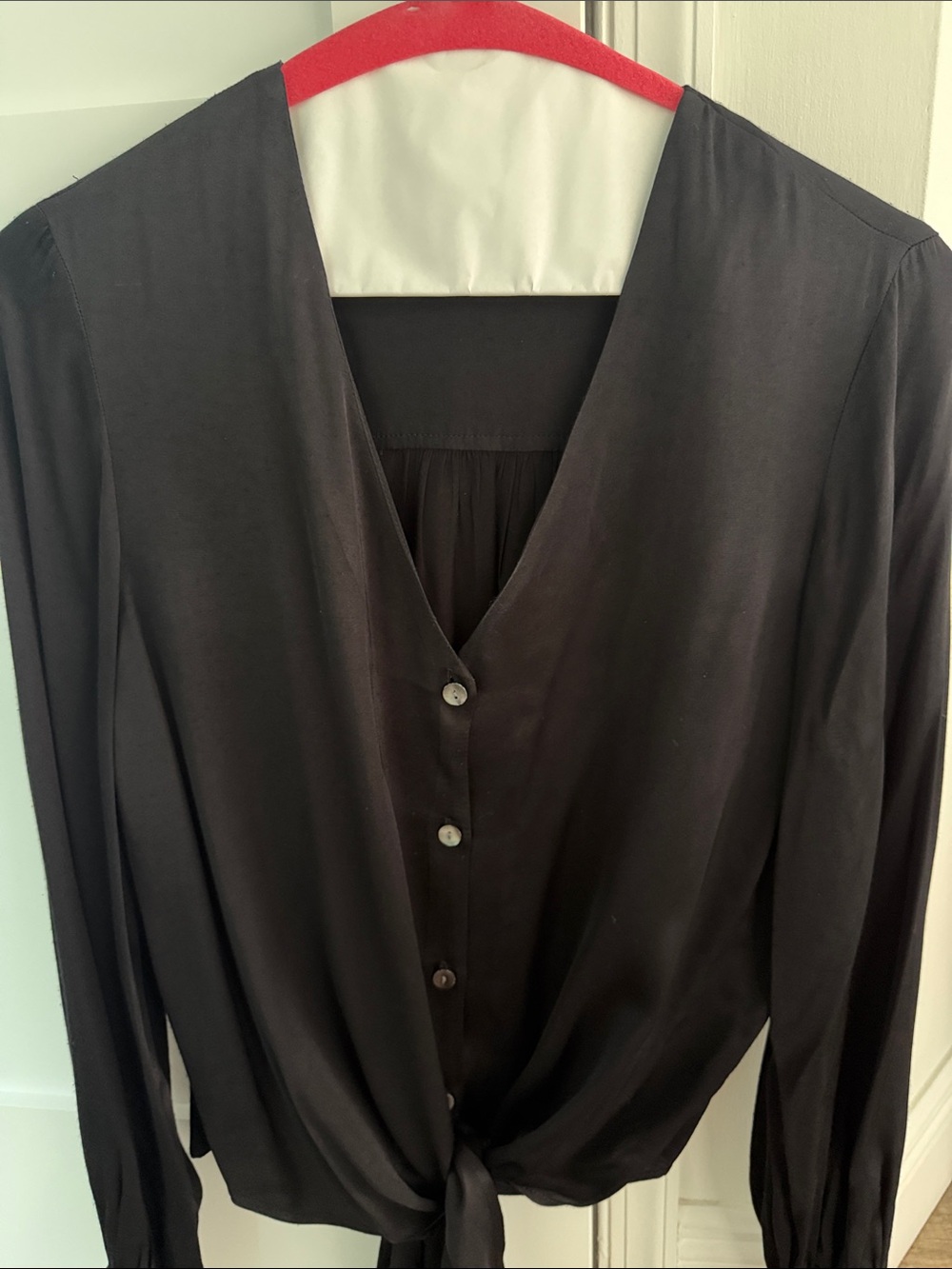Fifteen Twenty Black Button-Front Tie-Hem Blouse